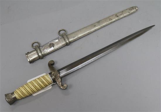 A World War II Original German officers army dagger, unmarked